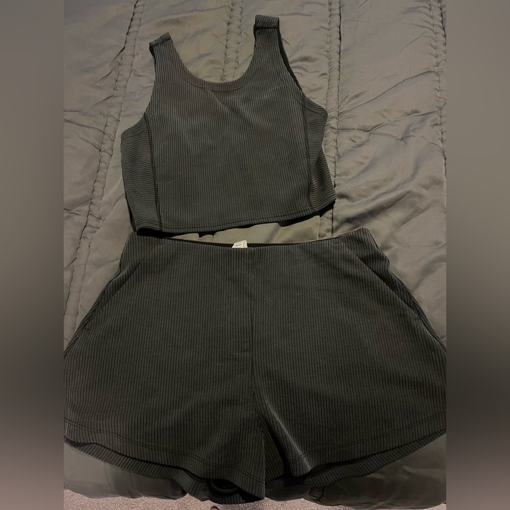 Lululemon Ribbed Softstreme Set